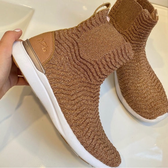 APL ATHLETIC PROPULSION LABS - Picture 1 of 8